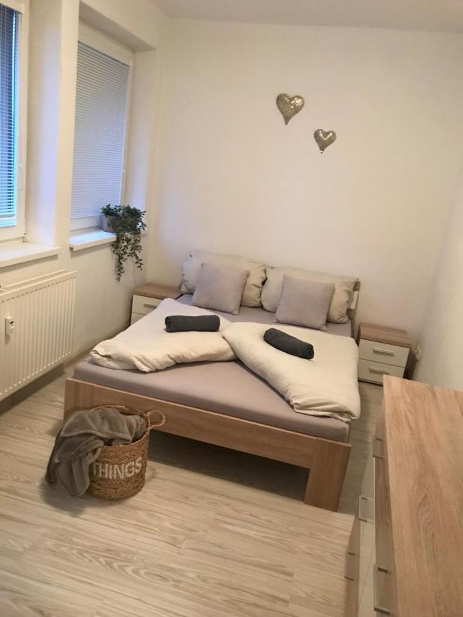 Apartman Vil Liptovsky Jan Lägenhet Liptovský Mikuláš Exteriör bild